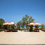 Sinani Seaside Hotel