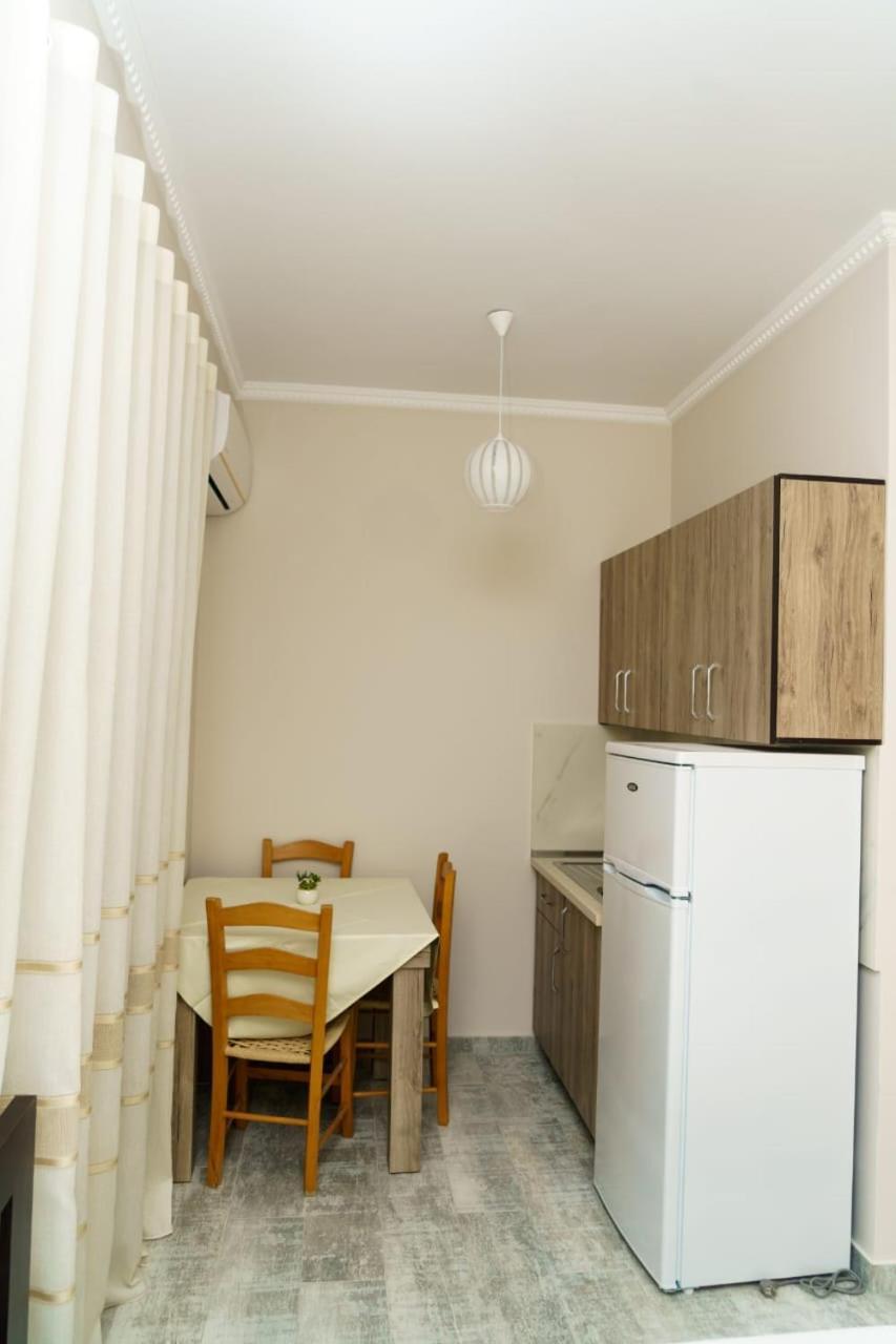 Sinani Seaside Hotel *